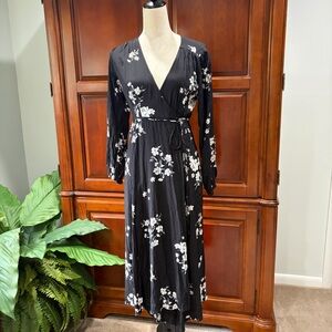 GAP SzSm black floral wrap dress